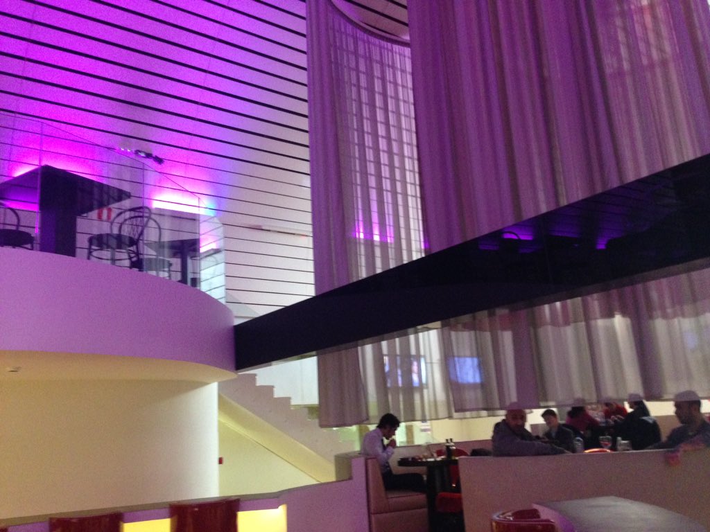 YooFitMadrid's tweet photo. Nuestro restaurante #gokitchen! es así de espectacular. Entrena un poco y disfruta de la mejor cocina creativa! https://t.co/XpqgEc2dRv