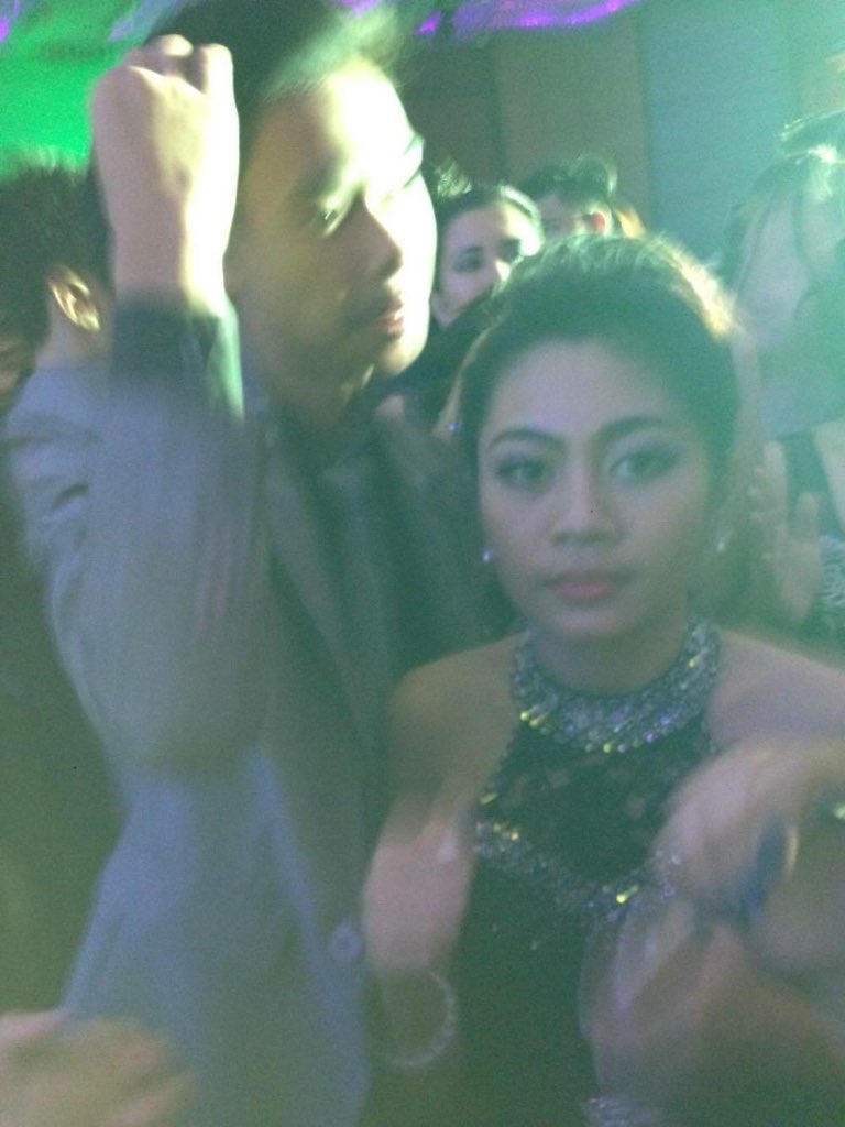 DecaInan's tweet photo. Spotted: Jackson and Wendy pinagkakaguluhan. Iba talaga ang #WenSon https://t.co/LaohjG7nP4