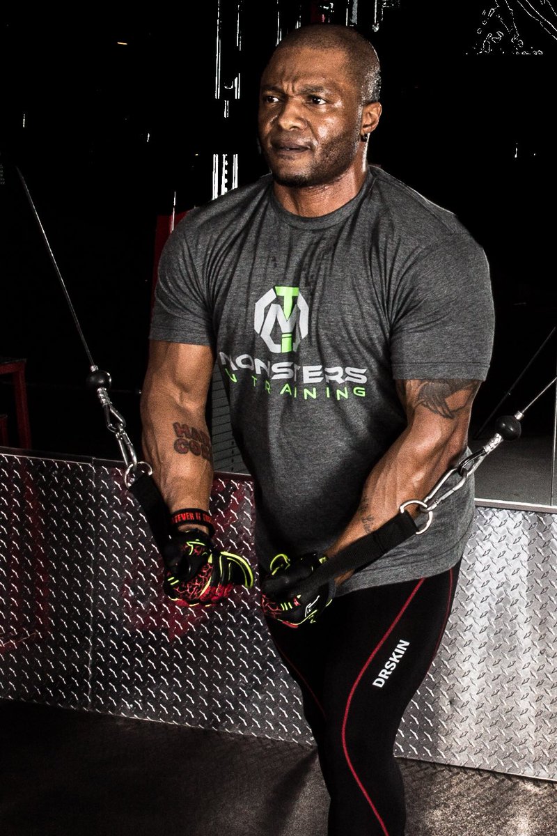 PHYSIQUESGYM's tweet photo. It's time to step up your motherfucking game
#monstersintraining #born2dominate #monsterarmymovement https://t.co/DUpunBr2hk
