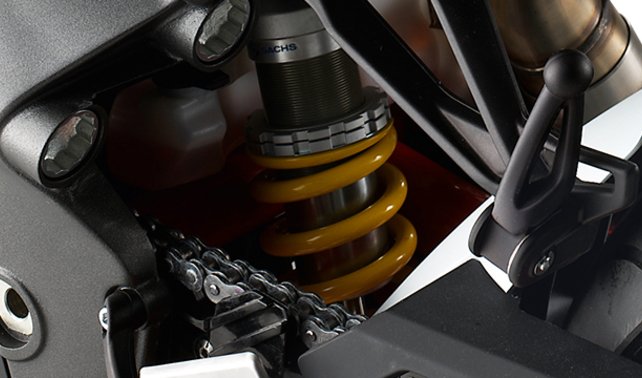 CarBay_Malaysia's tweet photo. #Benelli #TNT899 Malaysia Image Gallery. View more >> https://t.co/BvGD5FFV4O https://t.co/TG5IDFnW9Y