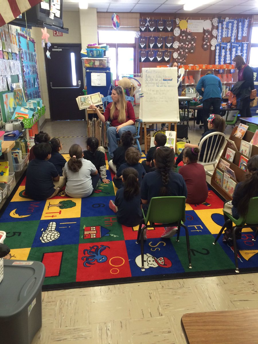 mshuhtanen's tweet photo. Finished #WRAD16 week w Readathon! Read 5 Little π Jumping on the Bed & kids took a book w them #ECSUEdStudentsRead https://t.co/esMX3hSWMl