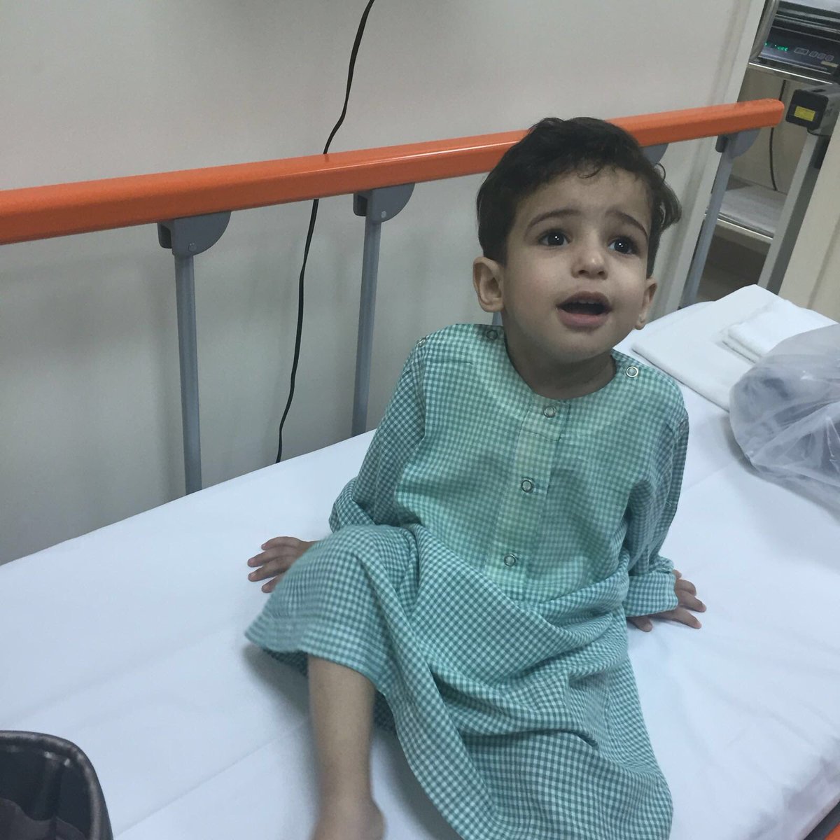 الطفل محمد سعودي
فقد بصره
والحمدلله علاجه متوفر في أمريكا
وكل التقارير متوفرة
والده  ٠٥٥١٧٠٥٥٥١
 #محمد_يريد_أن_يرانا