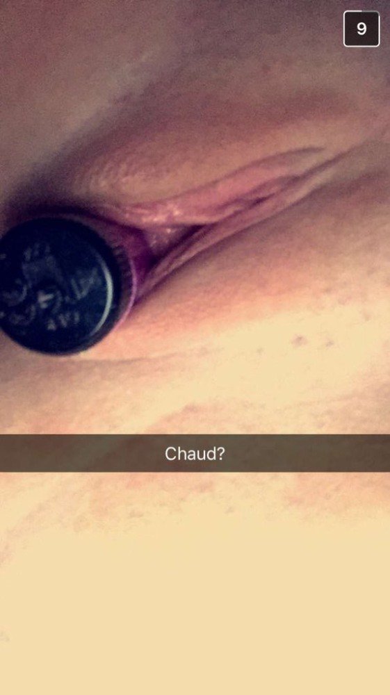 shadow80001's tweet photo. Qui veux lui retiré pour mettre le sien ?
Les filles envoyez des snap sexy à: BakuraUchiwa https://t.co/9JFSzJVbK2