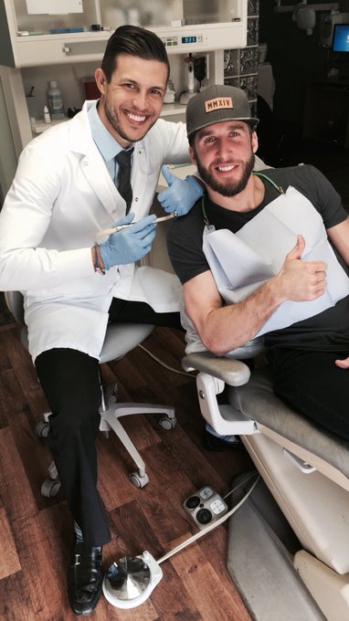 DentistGoals - Kaitlyn Bristowe - Shawn Booth - Fan Forum - General Discussion - #4 - Page 75 CcJ4PepWEAAY3J9