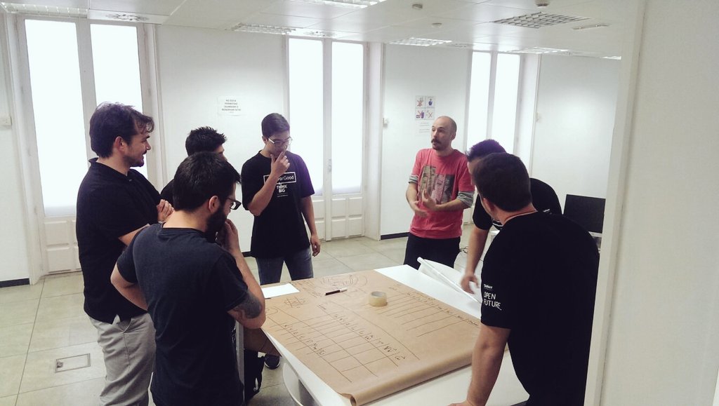 CatedraTEF_UA's tweet photo. + equipos, + trabajo, + #HackForGood ALC. Recordad: con esfuerzo las piezas siempre terminan encajando @FernanSQL https://t.co/FYrRlOVa06