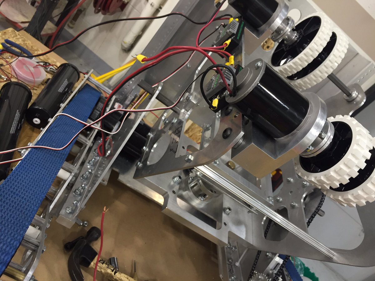 LISDTECHCenter's tweet photo. Our #TECHEngineeringRobotics FIRST Robot is done! Thanks to #TECHCompProg and #TECHMachining for the collaboration! https://t.co/qJaiXG0dAb