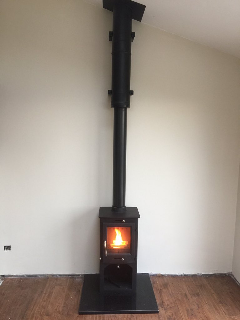stovemedicltd's tweet photo. Install of a free standing stove. One happy customer with @heating_medic https://t.co/pbBYdzBKGY