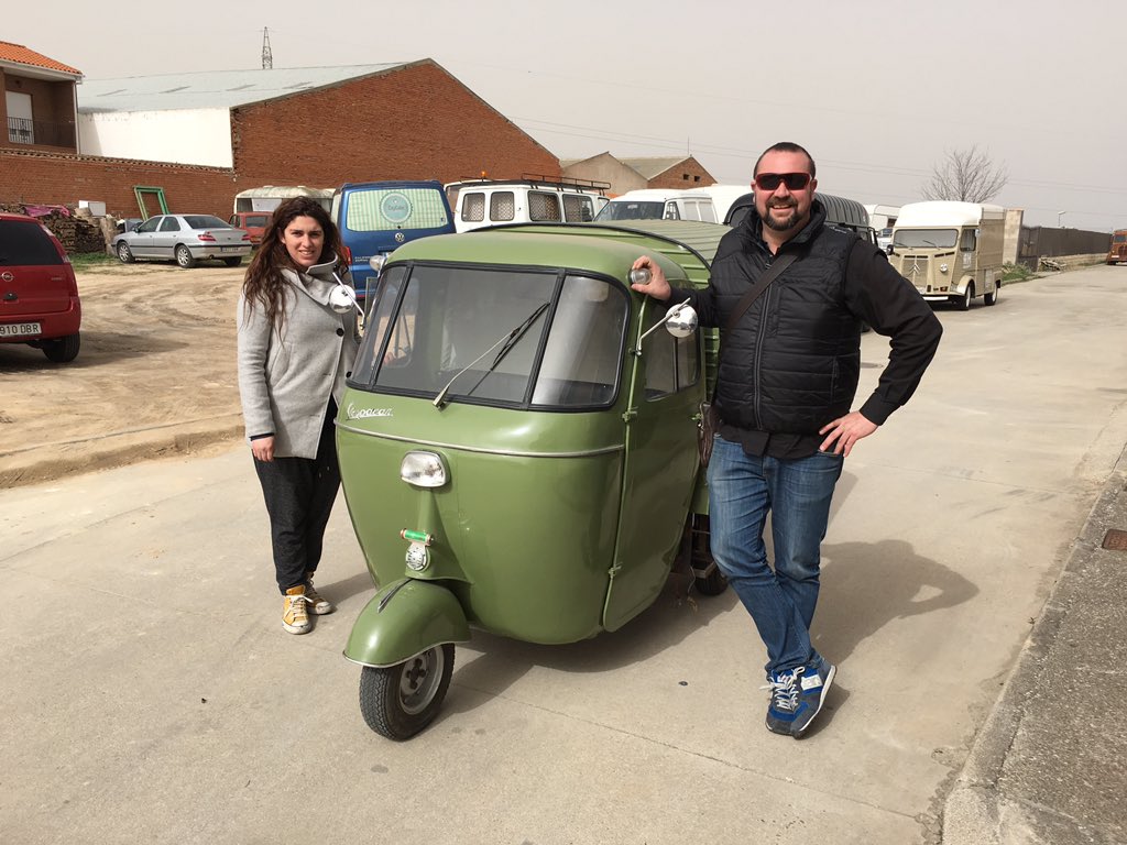 PlaSame's tweet photo. RT https://t.co/7wDgwGXxTW #vespacar #NewProject #FoodTruck #foodtruck CupcakeManresa #wedding #WeddingPlanners #… https://t.co/duvuFuC8Xx