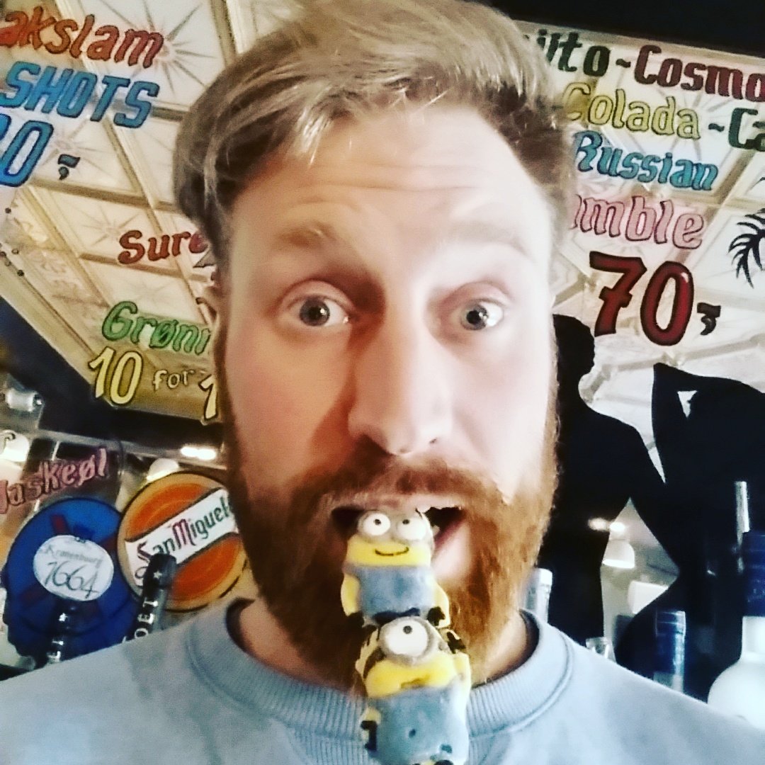 Jimmybeak's tweet photo. MINI BAR ER ÅBENT HELE PÅSKEN !!! :D https://t.co/favUOkpk7o