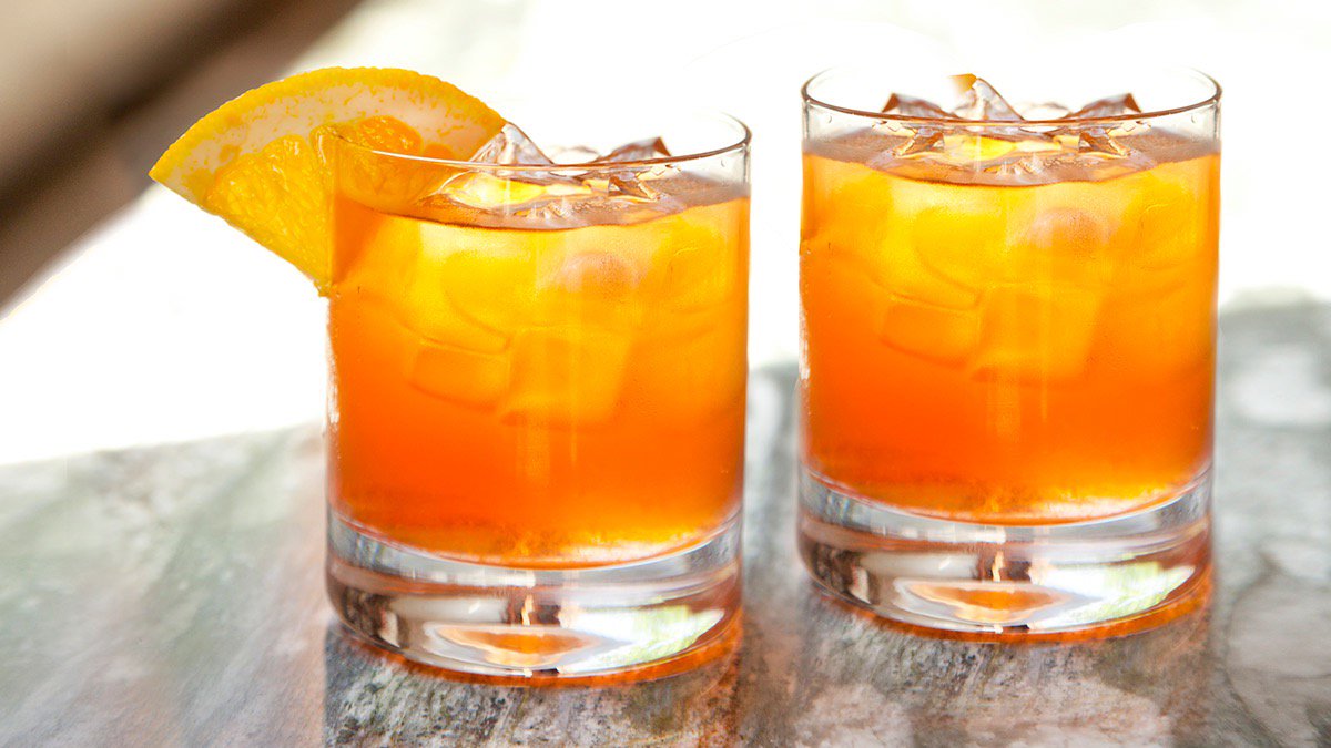 American_Honey's tweet photo. American Sour Recipe #1
2 oz American Honey
1 oz Lemon Juice
.5 oz Simple Syrup
1.5 oz soda
Lemon
#AHdrinks https://t.co/CydhaJdvHs