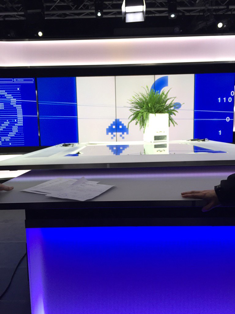 Prototest #lestransfarmers sur le plateau de #tech24 <a href="/FRANCE24/">FRANCE 24</a> !