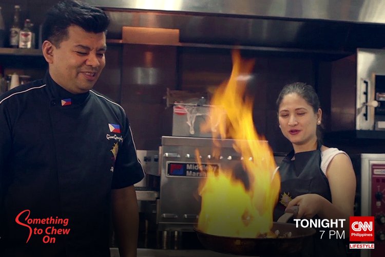 .@xandrarocha explores the different dining destinations and pet cafes in San Juan tonight at 7PM.