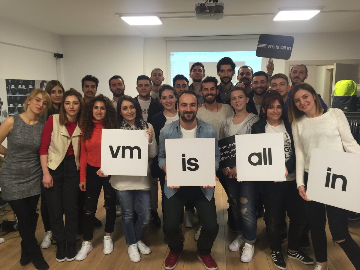 vm_Turkey's tweet photo. We are happy! 😊 #adidas#vm#visual#visualmerchandiser#happy# @adidas https://t.co/zCcFXdC9SZ