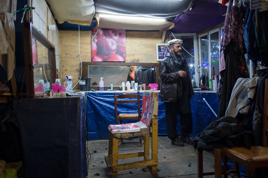Constance Decorde (@cdecorde) on Twitter photo #calais #newjungle #refugies //Les dessous de la Jungle//
éditing en cours. ©Constance Decorde <a href="/StudioHansLucas/">Studio Hans Lucas</a> #calais #newjungle #refugies //Les dessous de la Jungle//
éditing en cours. ©Constance Decorde <a href="/StudioHansLucas/">Studio Hans Lucas</a>