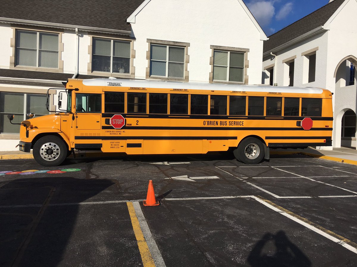OBrienBusDC's tweet photo. @MattyG_Razor is teaching #BusSafety today to kindergarten through 4th Grade! https://t.co/fF8Ptgsuag