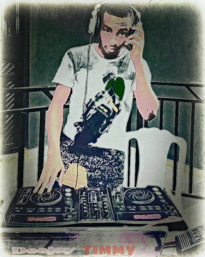 Timmy_wiz's tweet photo. At work https://t.co/xtsNadkJrA