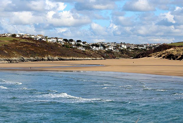 WMNPictures's tweet photo. Today's #WMNView: A crisp winter’s afternoon at Crantock Beach, Cornwall, by Julie Taylor https://t.co/pjRpdfLTF1 https://t.co/BS1N4wMkge