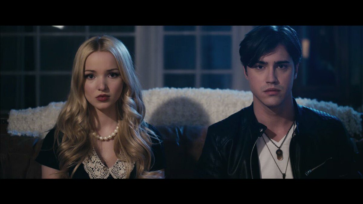 doveascupcake's tweet photo. #VoteDoveCameron #KCA https://t.co/8XRiOuSTdm