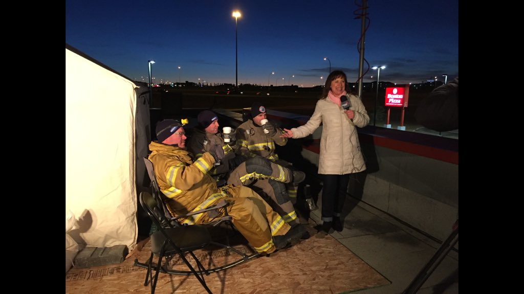 AirdrieFire4778's tweet photo. Live on air with @global_leslie !! And she brought coffee! #rooftopcampout #bpairdrie https://t.co/qZz3ghTWGB