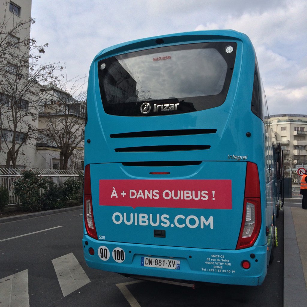 Inside_ADN's tweet photo. Quand la SNCF plagie Saitama. Merci @Timekeeper. #OPM5 https://t.co/KXKeeclVpt