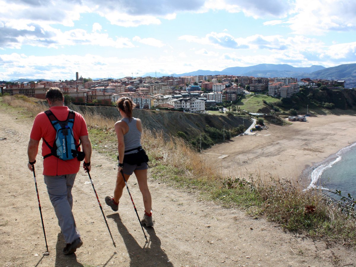 club_nordic's tweet image. Un nuevo camino. Uno deportivo. Nordic Walking #nordicwalking Quieres saber más? club.nordic.walking@gmail.com