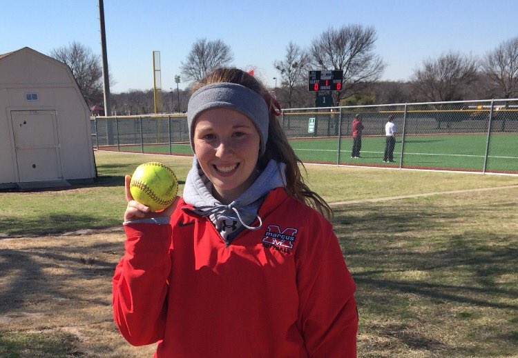 Bombers18u's tweet photo. Widows hitting more Bombs! #widownation #OSCstrong @MorganSebastia2 @TarynnHuston @laurenhuff22 @IngramChet https://t.co/7QZqHivXLL