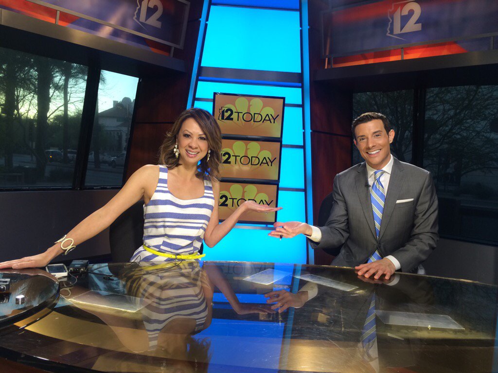 tram_mai's tweet photo. TGIF!! It's #matchingFriday with @mattmauro12news #12news #greatminds https://t.co/w9TTCKLplU