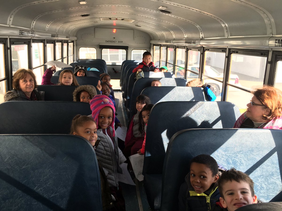 OBrienBusDC's tweet photo. Thanks Kindergarten and First Grade! #BusSafety https://t.co/4vKf9lVEjb