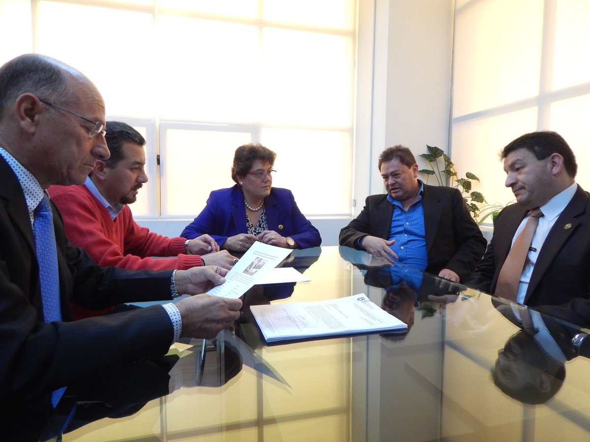 UCatolicaCuenca's tweet photo. CES aprueba Proyecto de Diseño de la Carrera de Administración de Empresas de la Universidad Católica de Cuenca https://t.co/s31hH3wulq