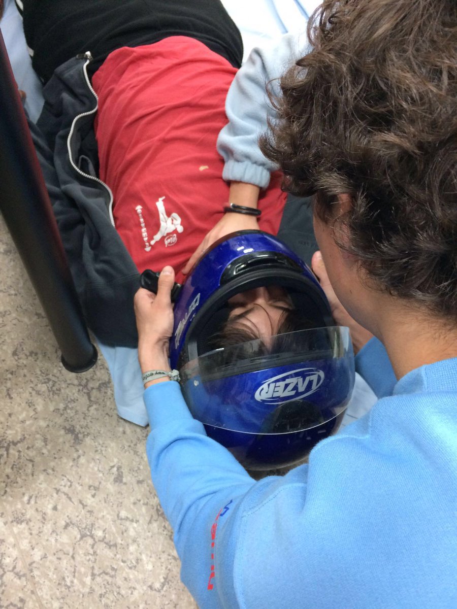 grupo_samu's tweet photo. Hoy los alumnos de #MasterUs-Samu reciben el Módulo de Soporte Vital Avanzado al Trauma. @Escuela_SAMU https://t.co/Yd4oO2YE0F
