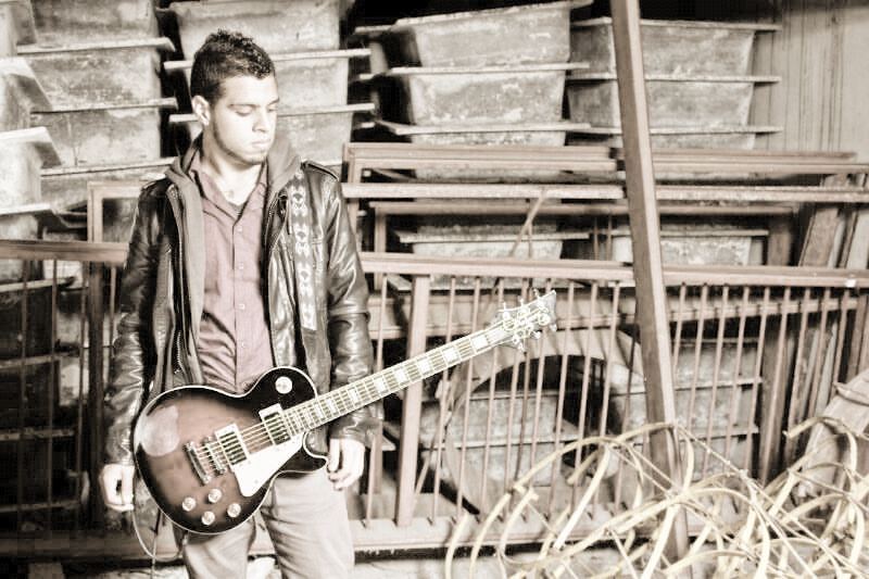 BitacoraBanda's tweet photo. Feliz viernes les desea @sr_guitarra #happyfriday #Rock #Music #SomosBitacora #TalentoNacional 🎸 🎶 🎤 https://t.co/CfuJHPo2Zn