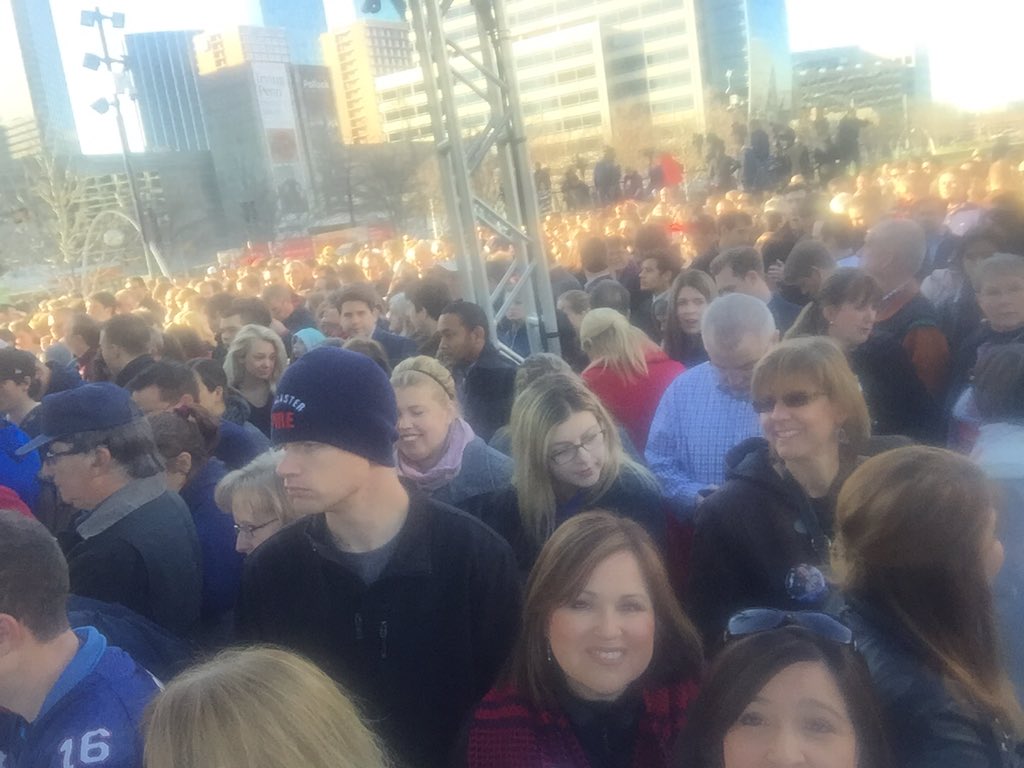 DorisLMullins66's tweet photo. Live! @marcorubio !   🆕🇺🇸💯 #MarcoMentum #TX4Rubio 🇨🇱 Dallas Rally w/Marco Rubio 👊🏻@KlydeWarrenPark #TXVotesMatter https://t.co/NuxiloJzf4