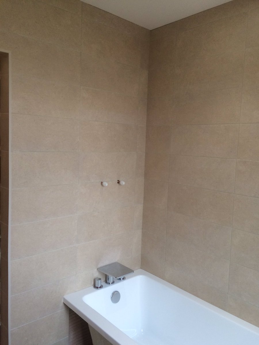 k8lvg's tweet photo. Tiles fitted using @palacechemicals slow set adhesive and @palacechemicals limestone grout #klg #palace #bathroomd https://t.co/obeT2CRwMX