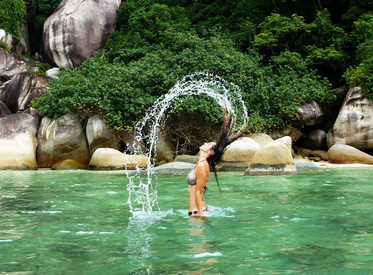 faro_travel's tweet photo. La misteriosa visita de @CamiDaSilva en las islas Perhentian https://t.co/QVQBTrow2Y https://t.co/cUS04y5n3Z