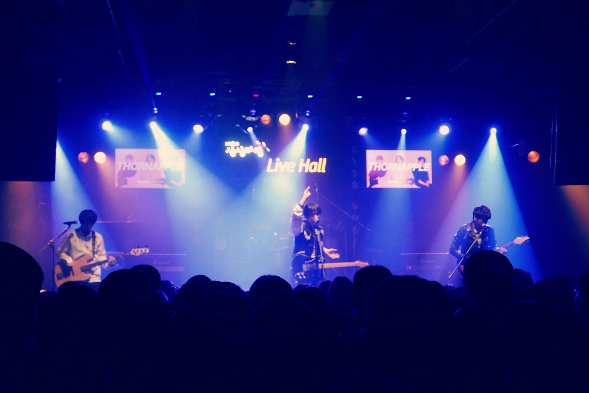 오늘 쏜애플의 라이브클럽데이 공연을 함께 해주신 관객 여러분, 브이앱을 시청해 주신 여러분 모두 감사 드립니다. 이제 멤버들은 한동안 EP 곡 작업에 열중 할 계획입니다.