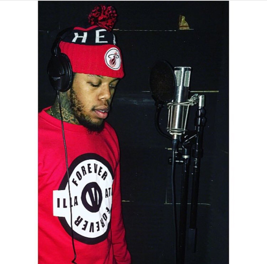 ILLAVATED's tweet photo. Make sure you go listen to @SanOGram new track "Pullin' Me In" https://t.co/ql2Dzq0KtI https://t.co/Ae5MkxBEtm