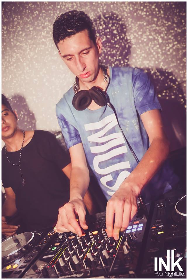 FamilyGameG's tweet photo. #Booking #FamilyGameGroup #Artist #HernanBarrios #ElectroHouse #ElectroTrance #Trance
#Manager #LeaSantoro https://t.co/2il2pOcW6F