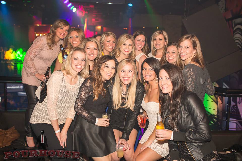 pourhousempls's tweet photo. Join Us Tonight For #TheWhiteKeys And The #PHShitShow! Cheap Drinks And A Great Time For Your Bachelorette Party! https://t.co/QyC9D1X5KE