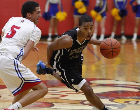 Henry Clay shined in both 42nd District title games. Now has more photos by @MattGoinsHL. kentucky.com/sports/high-sc…