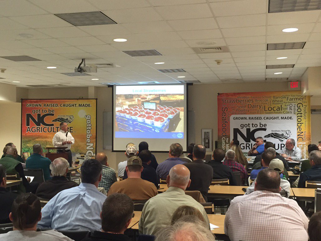 PMarshallJones's tweet photo. “@NCAgriculture: Mark Hilton, @HarrisTeeter : #local isn't fad. Local sales up 29% #NCGrown #GottoBeNC https://t.co/X1zHfiqXfY”