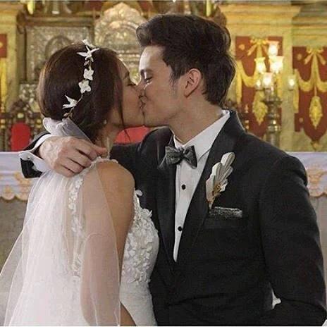kabs_rj's tweet photo. 👈 Fan boy!
#OTWOLTheLastFlight https://t.co/DbE9Go6Icy