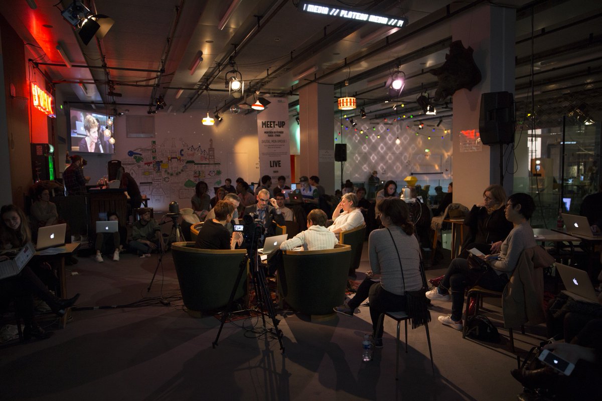 LookForwardHub's tweet photo. The e-commerce revolution ! Thanks #google  #weareable2016 https://t.co/lFSInkg9sr https://t.co/1sWt8nIdGz