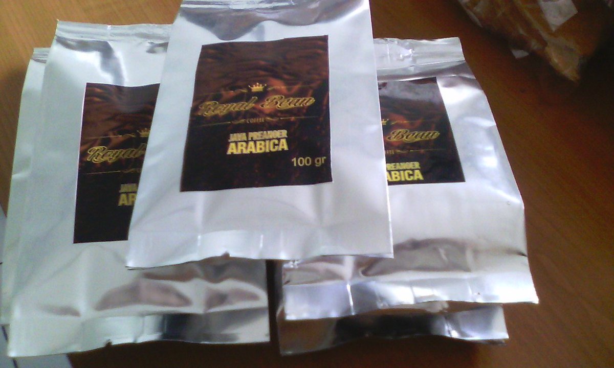 RoyalBeanCoffe's tweet photo. Kami tunggu orderan nya kaka :) baik masih grindbean ada loh gunung tilu arabica cek fav to harga. https://t.co/g2ZYGlYRVO