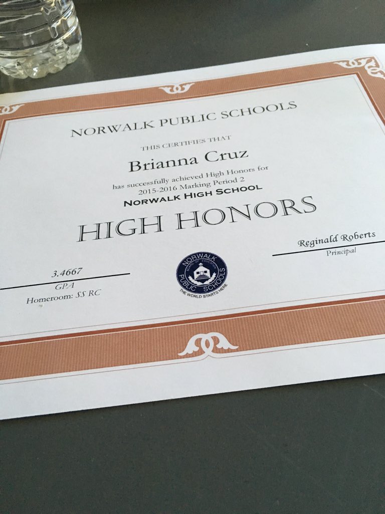 KristenCrafter's tweet image. Hard work pays off 😊#consistentparenting #schoolcomesfirst