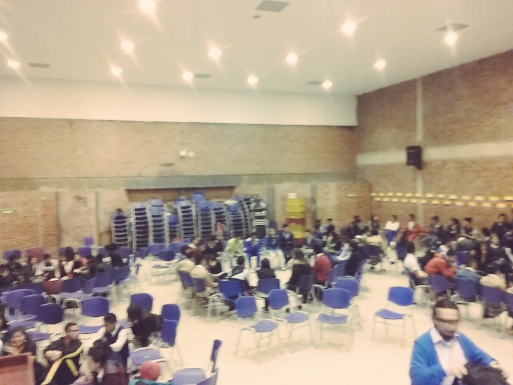 UsmeLibre's tweet photo. Hoy en Usme estamos en la fiesta de la Democracia, con representantes estudiantiles decimos #LaPazEsUnaNota https://t.co/nC56lu6PmX
