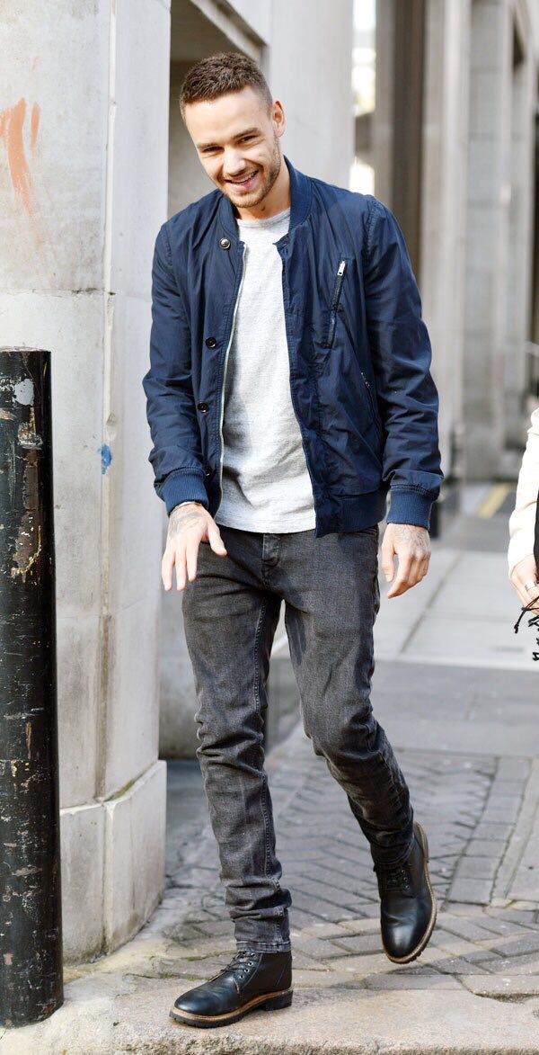 1DUpdateAccess's tweet image. Liam at Sony studios in London today! (@LiamSoloNews) -H