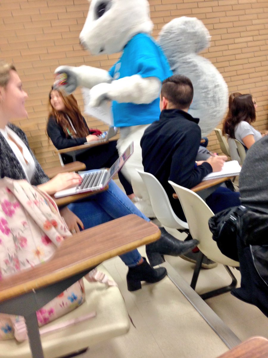 _dylanwee's tweet photo. My political science class is weird #chitter https://t.co/UGvtFNlc7Y