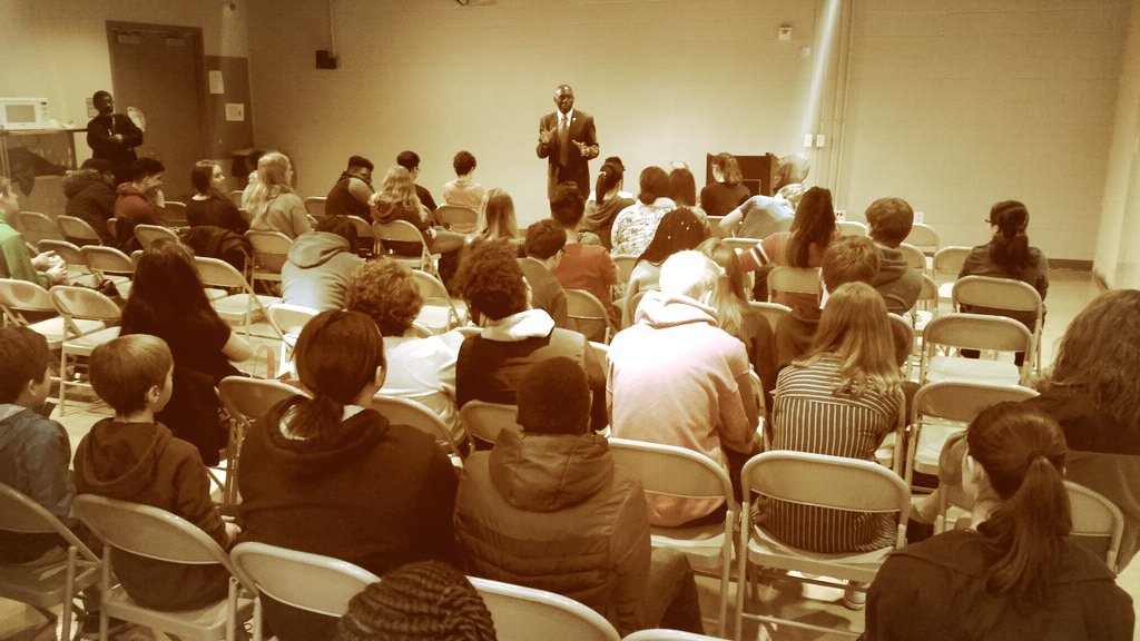 MrSmithDCCAP's tweet photo. General William E. Ward speaks to @DC_CAP students @swwhs as part of @TheHstryMakers Black History Month Assembly. https://t.co/s4icpiNNhB