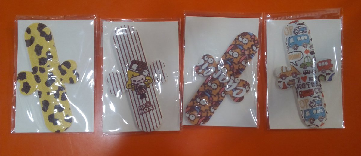 Doctor_Friki's tweet photo. Stickers para colocar en tu móvil o carcasa. Ayuda para los #manosdemantequilla que reparan su teléfono cada 2x3 ;) https://t.co/22FUdrR52h