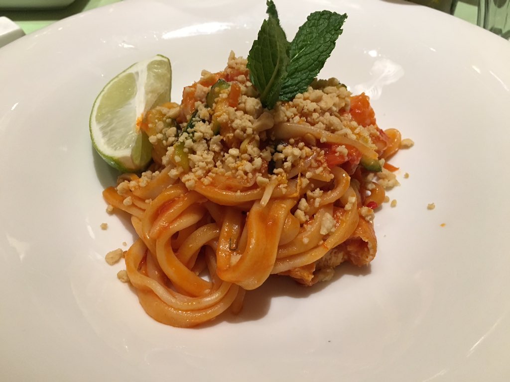 nerinadinunzio's tweet photo. Cina in città ! Ravioli fatti a mano e altre bontà di #PastaB @PastaBMilano #Milano @milanoweekend @RoccaCamilla https://t.co/c727IcmLsE